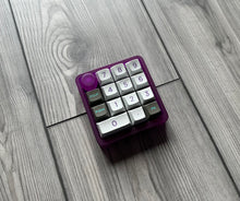 Load image into Gallery viewer, Vault 16 Macro Pad